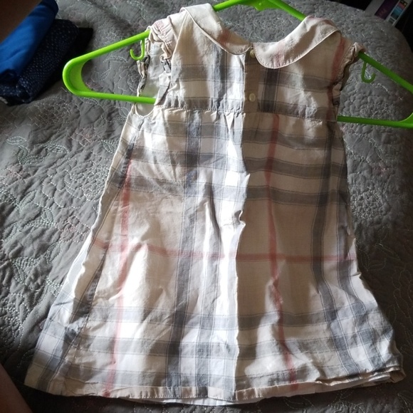 Burberry - Picture 2 of 5